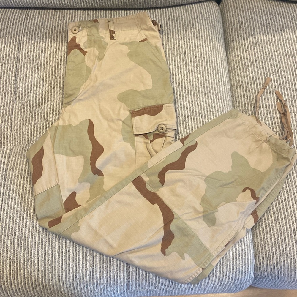 Vintage urban BDG outfitters camo pants